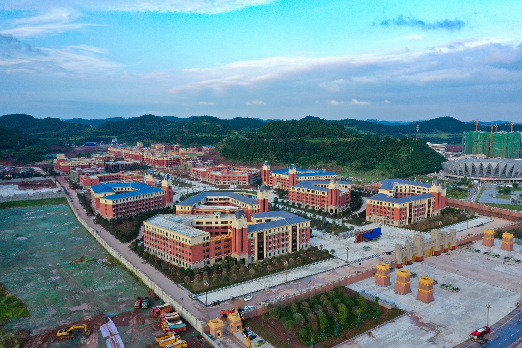 20210901文轩职业学院--拍摄张昌明webDJI_0671.jpg